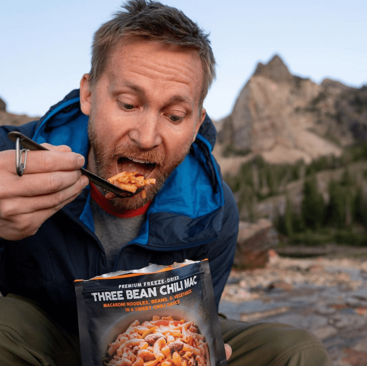 Three Bean Chilli Mac (v)