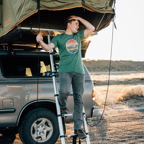 Load image into Gallery viewer, Mount Rainier Vintage Circle Tee