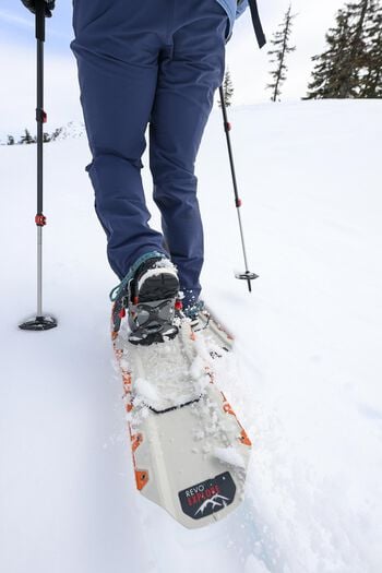 Load image into Gallery viewer, Revo Explore Snowshoes
