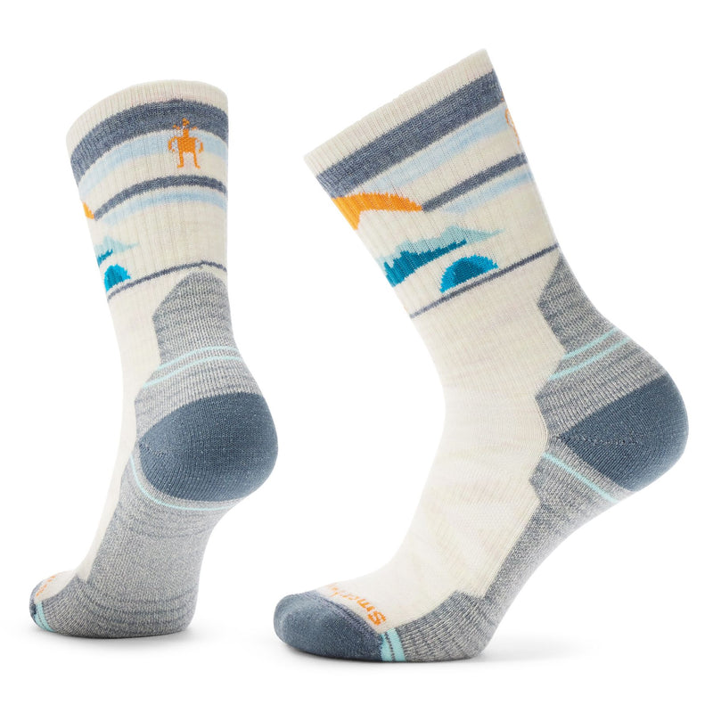 Load image into Gallery viewer, Women&#39;s Hike Light Cushion Mountain Moon Crew Socks
